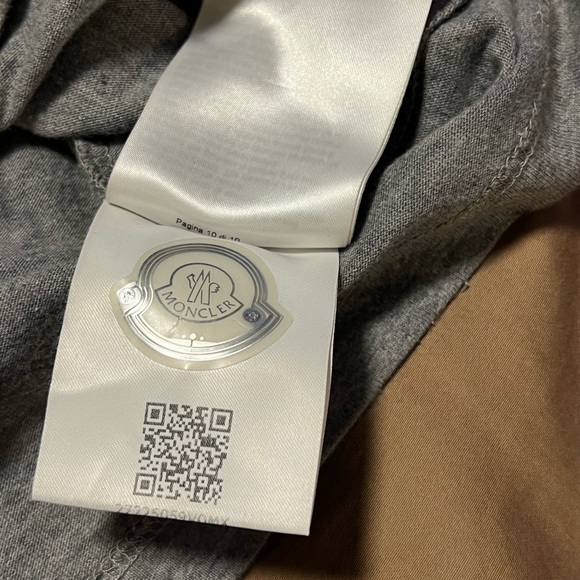 **NWOT** Moncler Colorado T-Shirt - Picture 5 of 7